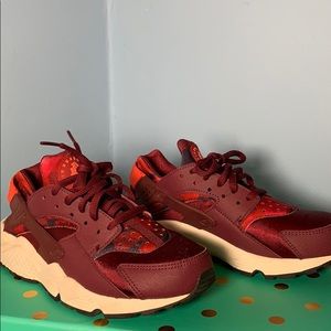 Burgundy Huarache’s